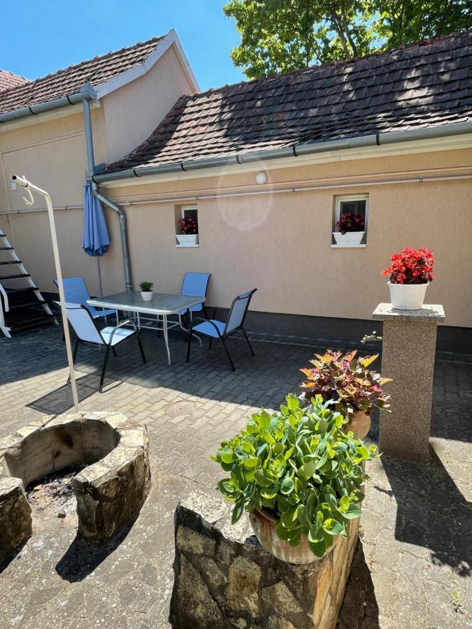 Thermal Garden Weninger Apartmanok Kiskunhalas Exterior foto